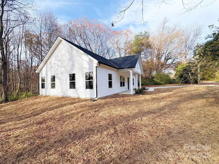 1426 Harris Street, Statesville, NC 28677 - Image #3
