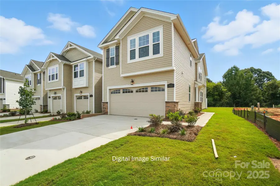 7024 Hodges Meadow Lane, Charlotte, NC 28213 - Image #2