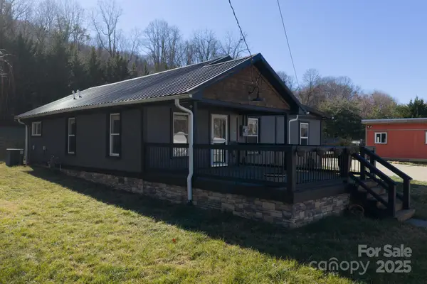 206 Martin Road, Swannanoa, NC 28778