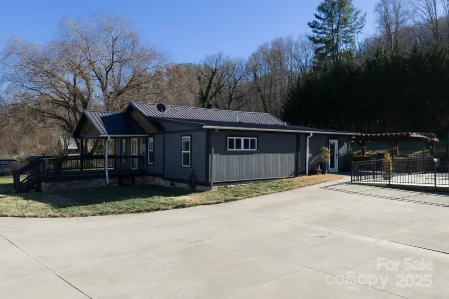 206 Martin Road, Swannanoa, NC 28778 - Image #3