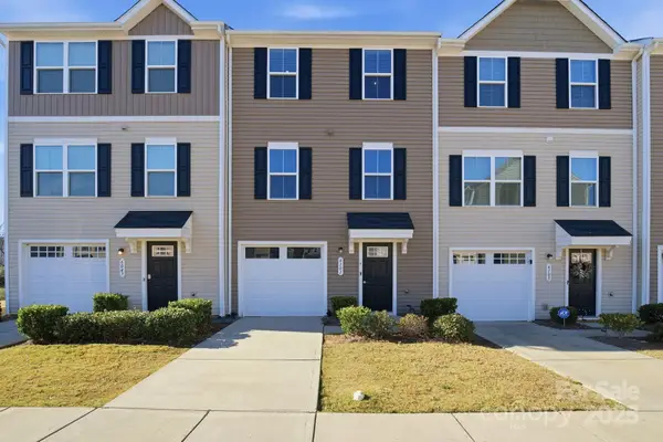 6101 Cutwater Circle, Charlotte, NC 28269