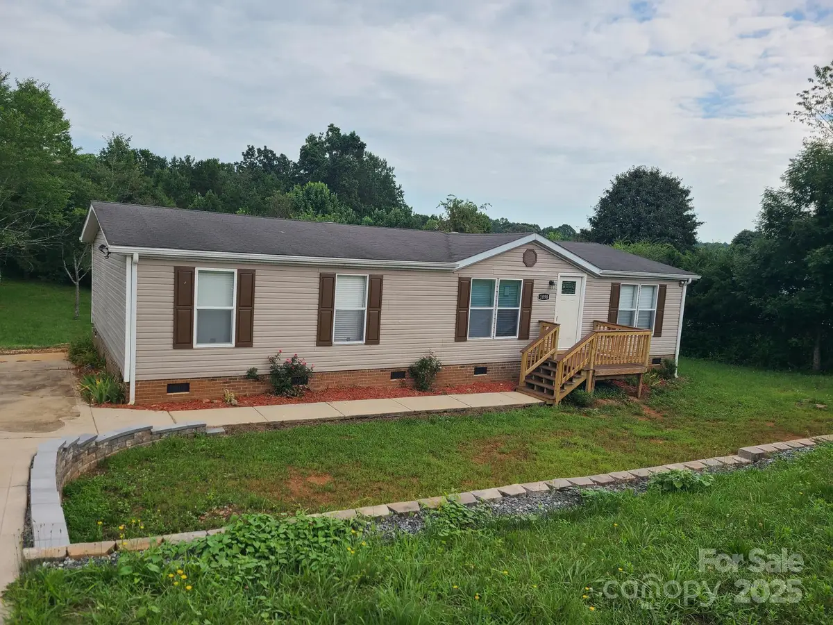 1098 Remington Drive, Conover, NC 28613 - Image #1