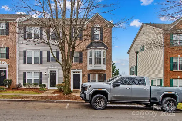 9754 Blossom Hill Drive, Huntersville, NC 28078