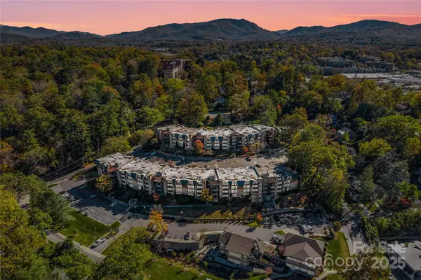 430 Bowling Park Road, Asheville, NC 28803