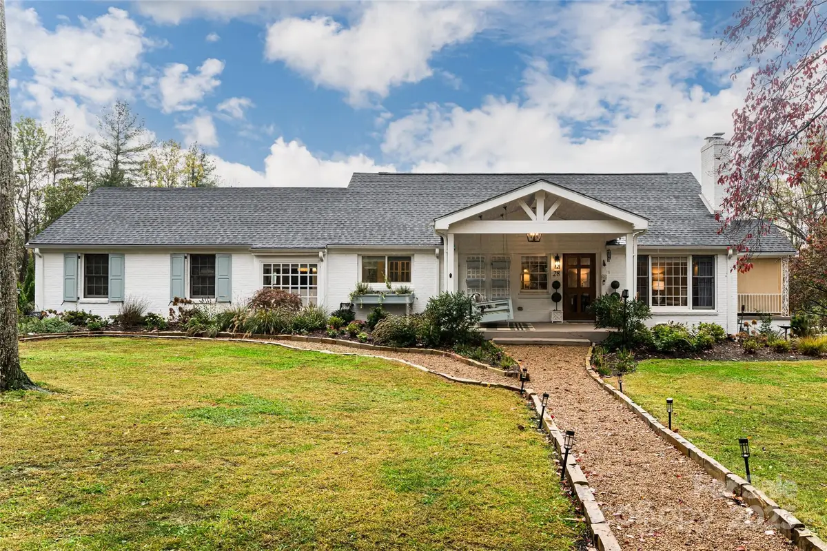 28 Ridgefield Place, Asheville, NC 28803 - Image #1