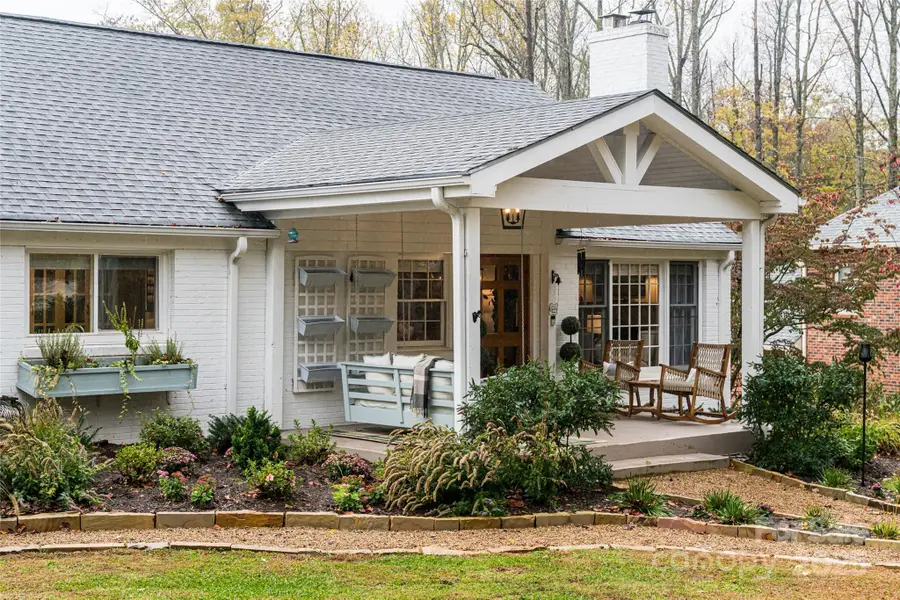 28 Ridgefield Place, Asheville, NC 28803 - Image #2