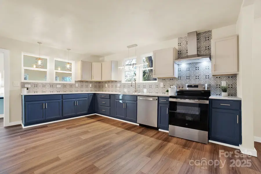 410 24th Street Sw, Hickory, NC 28602 - Image #2