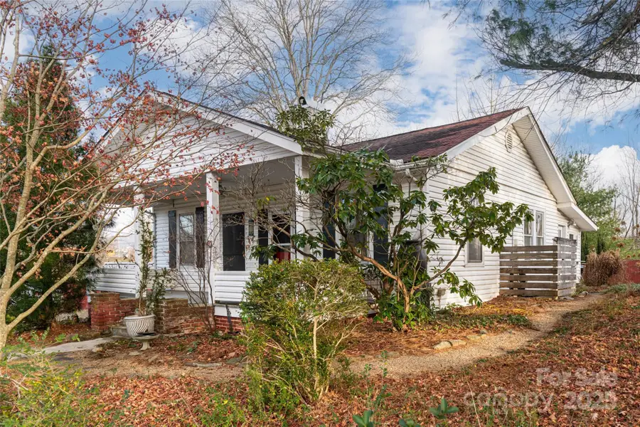 40 Jonestown Road, Asheville, NC 28804 - Image #2