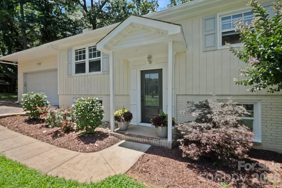 137 Hiram Road, Mooresville, NC 28117 - Image #2