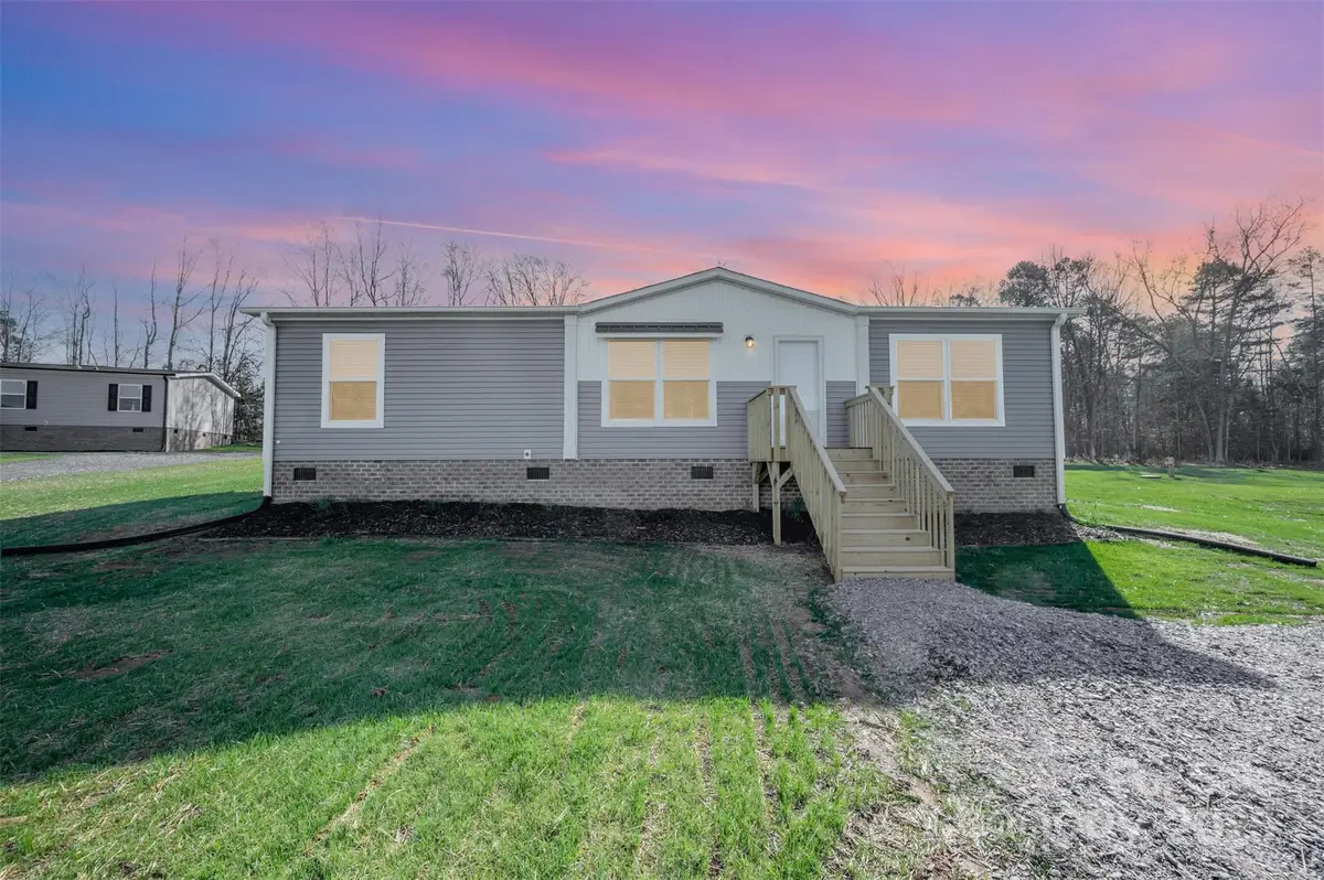 3024 Drake Circle, Shelby, NC 28152 - Image #1