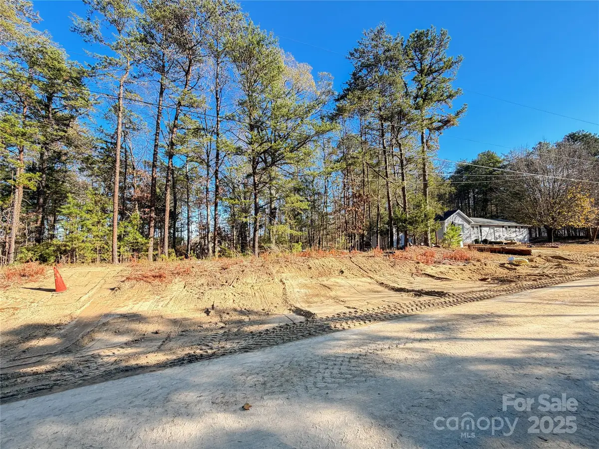 17307 Green Hill Road, Charlotte, NC 28278 - Image #1
