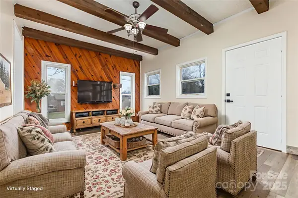 3259 10th Avenue Ne, Conover, NC 28613