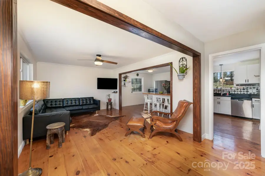 7015 Lavern Street, Charlotte, NC 28215 - Image #3