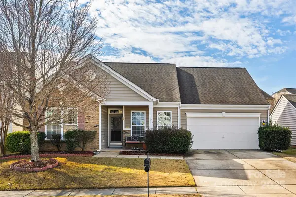 11911 Carolina Blossom Lane, Pineville, NC 28134