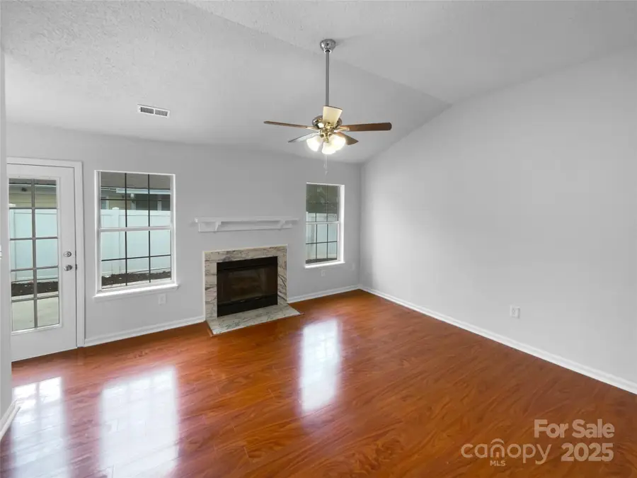 5751 Ebley Lane, Charlotte, NC 28227 - Image #2