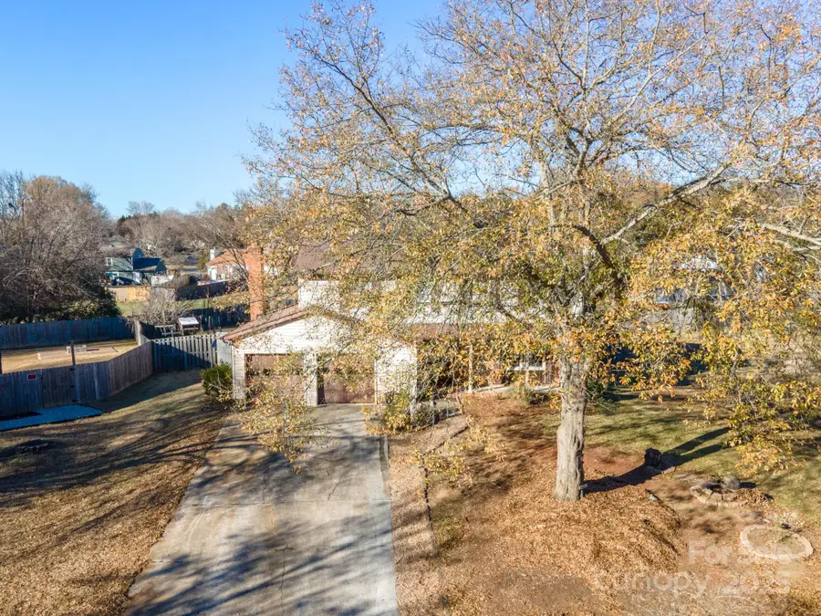 11338 Smoke Tree Lane, Charlotte, NC 28226 - Image #2