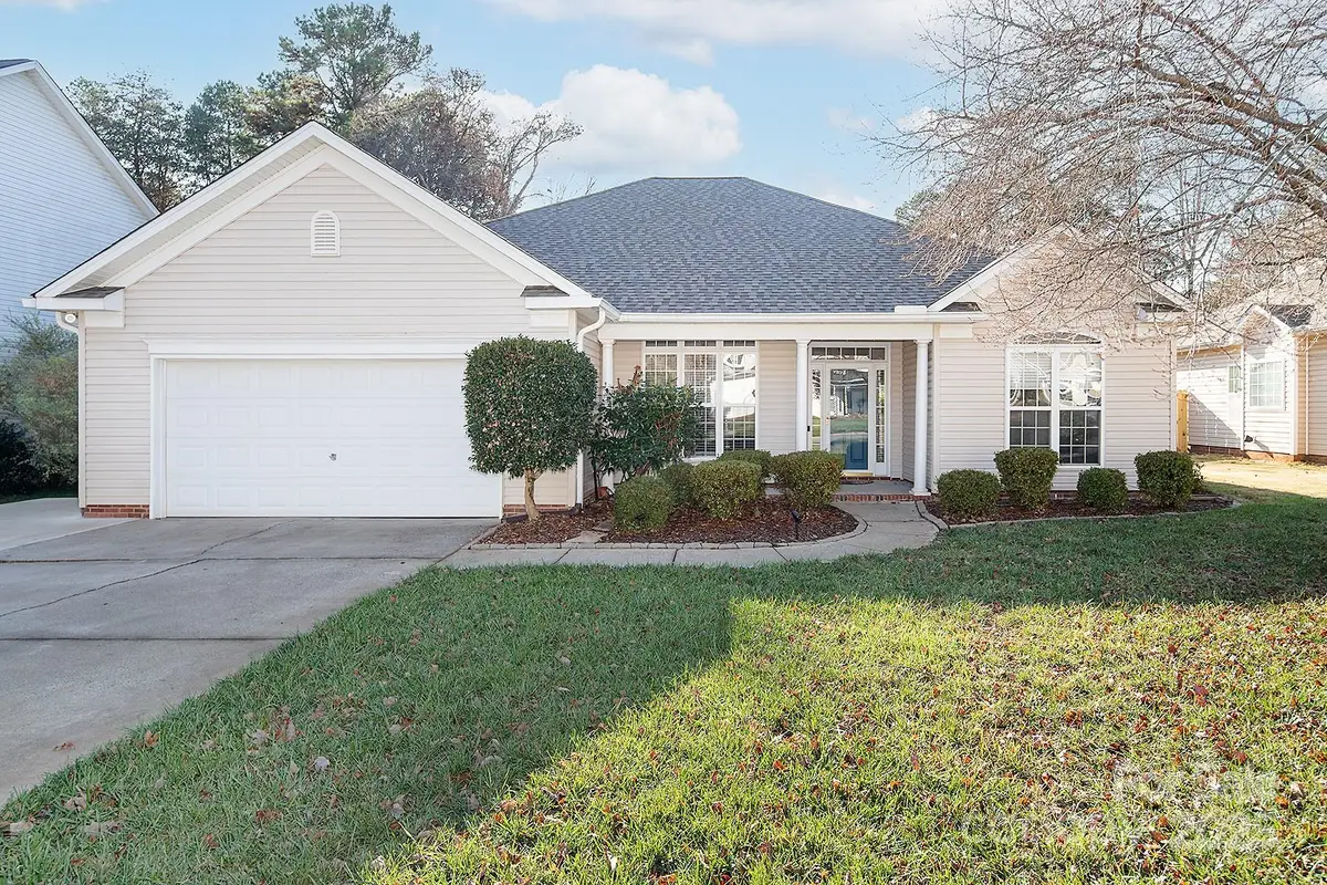 7638 Sedgebrook Drive E, Stanley, NC 28164 - Image #1