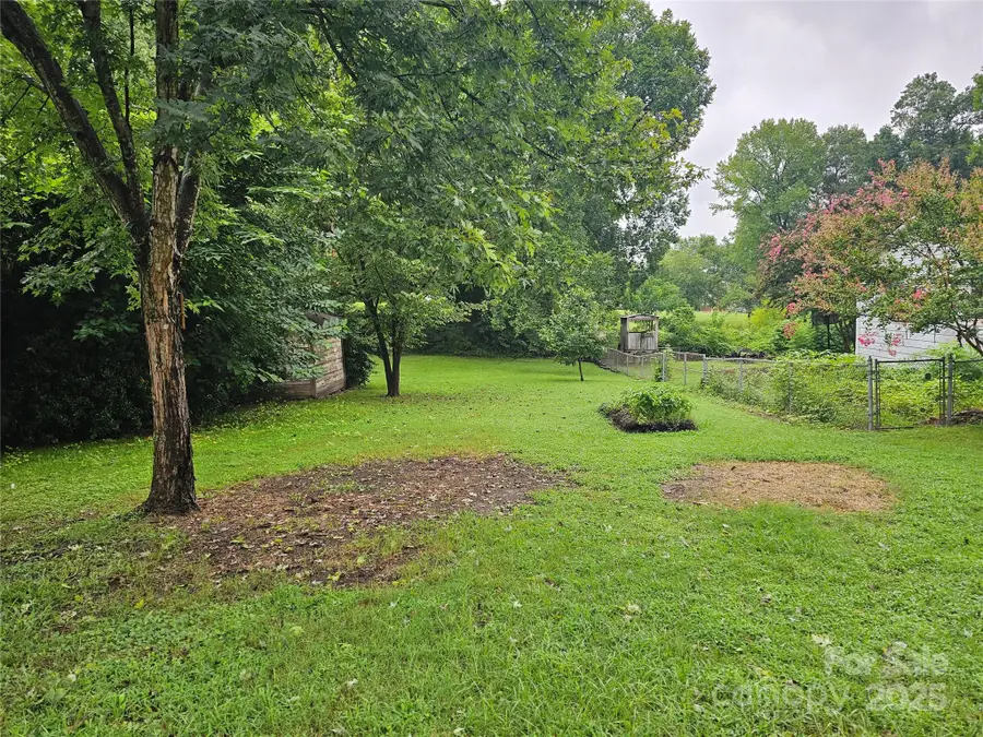 15 Fisher Ferry Street, Thomasville, NC 27360 - Image #2