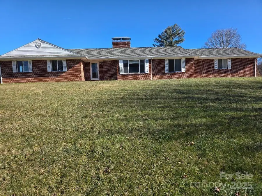 1375 E Us Highway 19e Highway, Burnsville, NC 28714 - Image #2