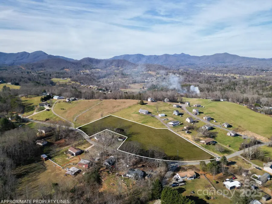 99999 Whataview Drive, Candler, NC 28715 - Image #2