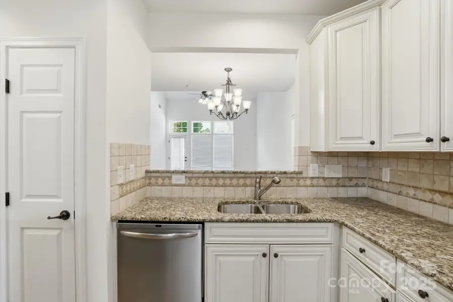 5763 Mossdale Lane, Charlotte, NC 28278 - Image #3