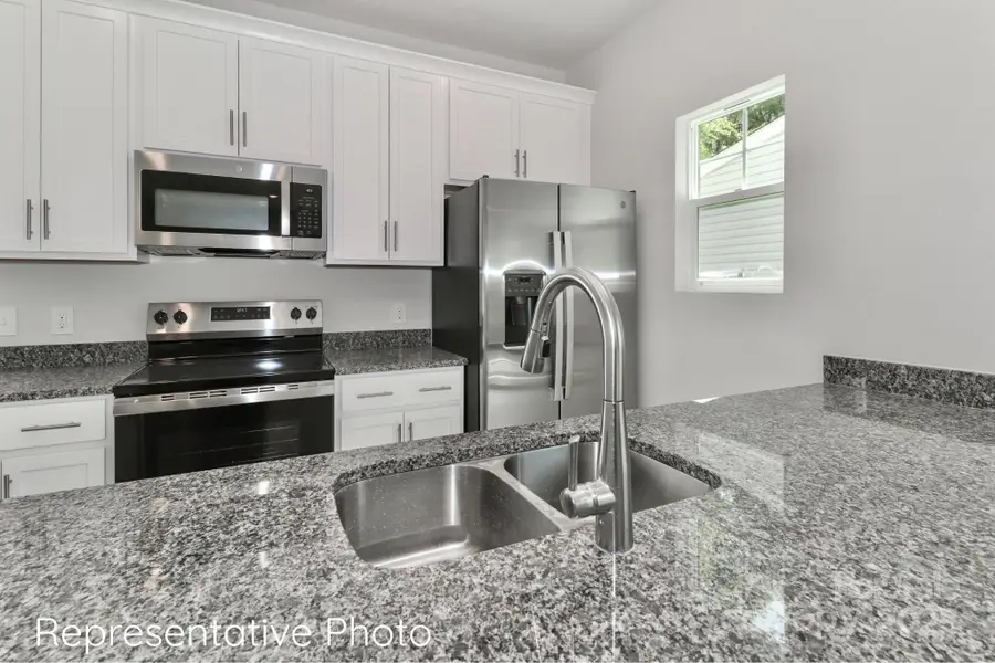 415 W Iredell Avenue, Mooresville, NC 28115 - Image #3