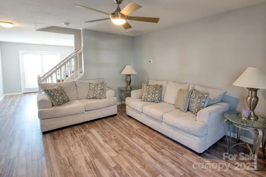 429 Wiltshire Circle, Fletcher, NC 28732 - Image #3