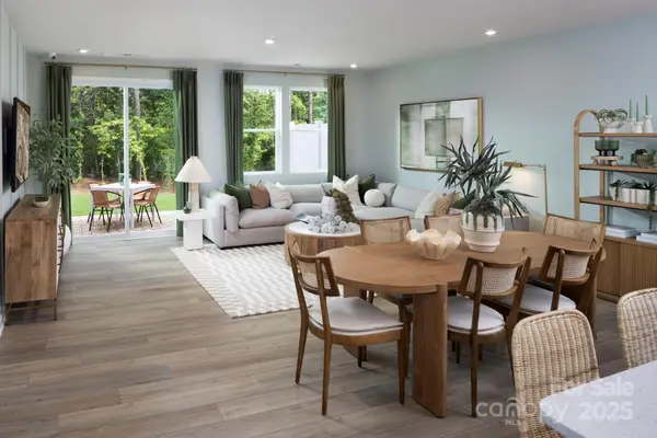 2112 Vinyasa Lane, Charlotte, NC 28215