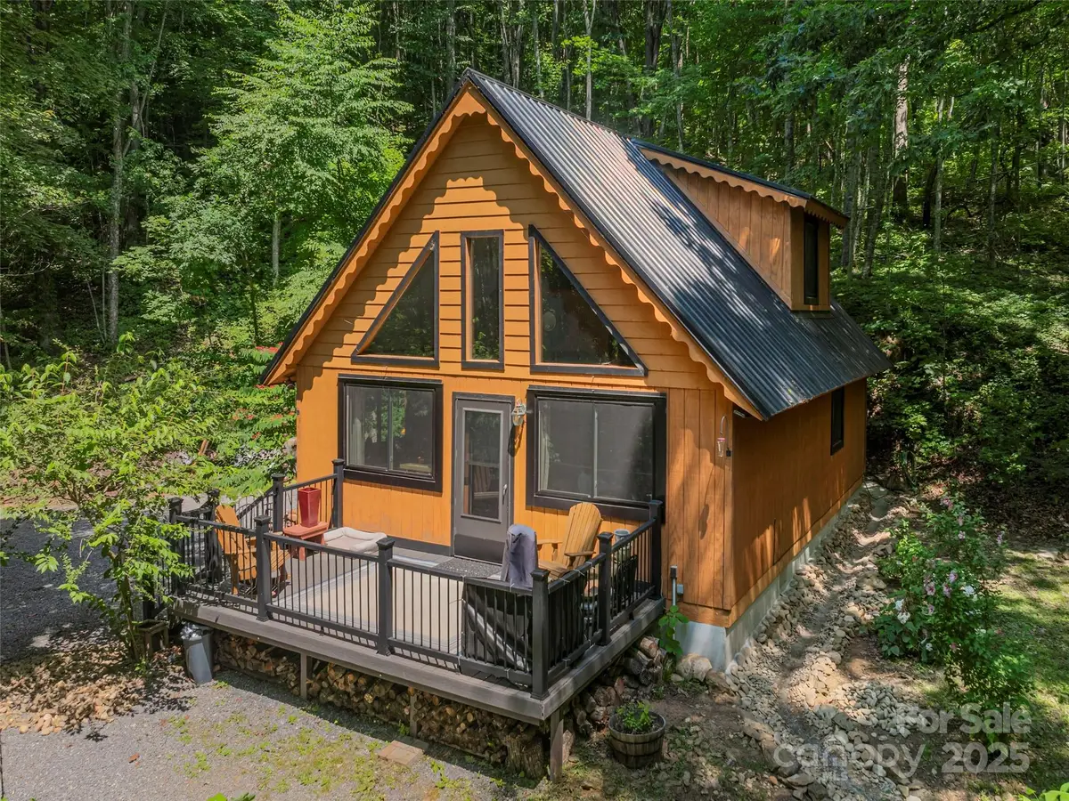 160 Tracy Place, Clyde, NC 28721 - Image #1