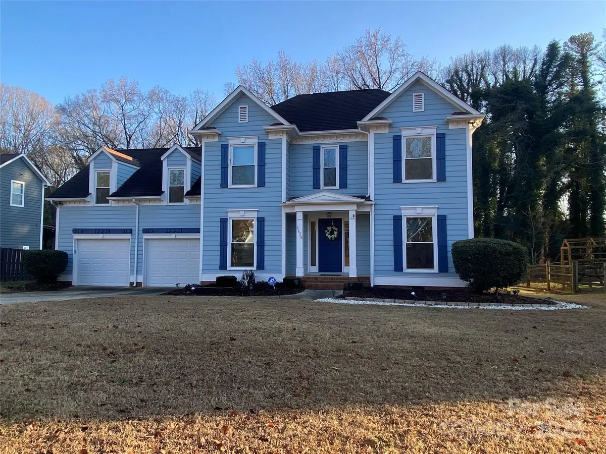 8428 Meadowcroft Court, Charlotte, NC 28215 - Image #1