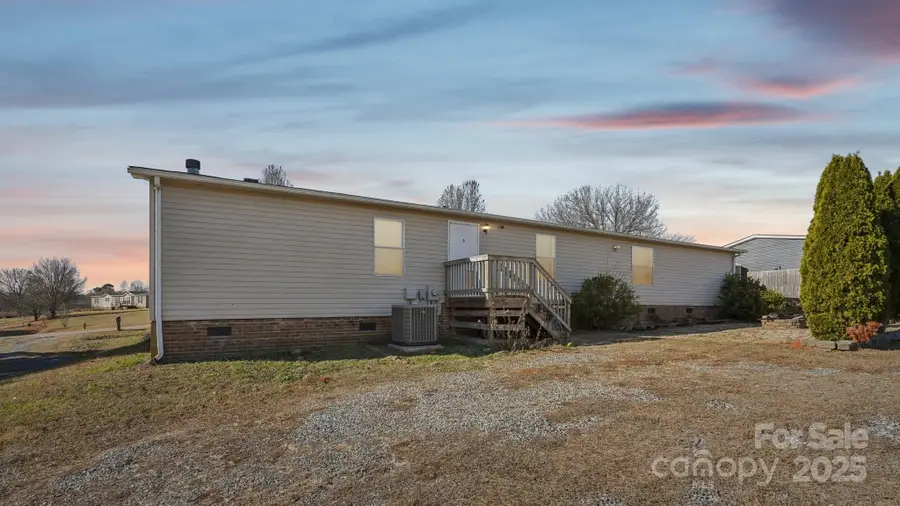 4648 Belvedere Drive, Claremont, NC 28610 - Image #2