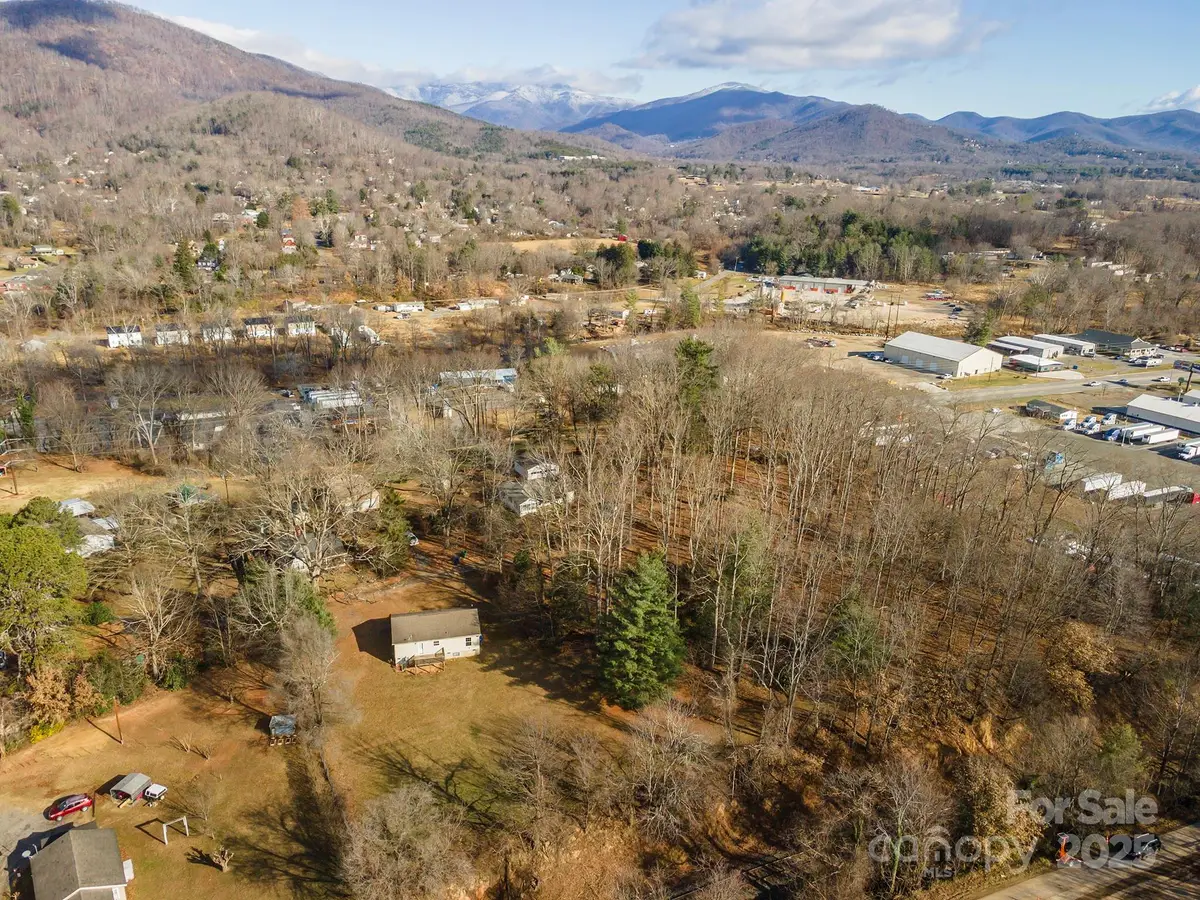 332 & 333 Richmond Avenue, Swannanoa, NC 28778 - Image #1