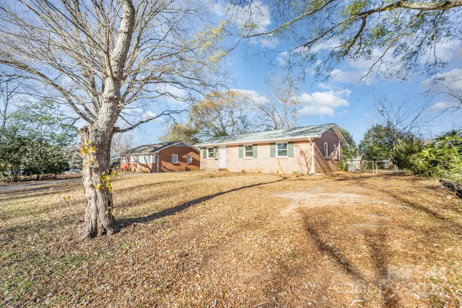 4209 Donnybrook Place, Charlotte, NC 28205 - Image #2