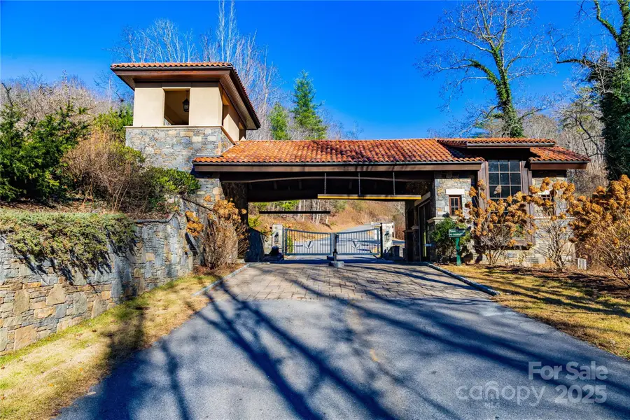 56 Finch Drive, Asheville, NC 28804 - Image #2