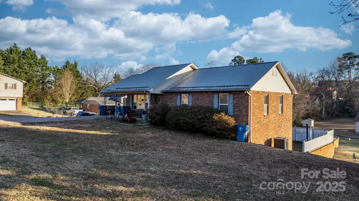 14 E Berkley Street, Granite Falls, NC 28630 - Image #1