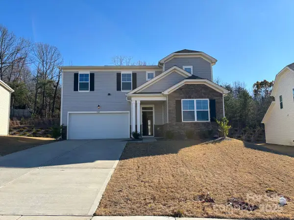 7121 Maple Run Circle, Charlotte, NC 28215