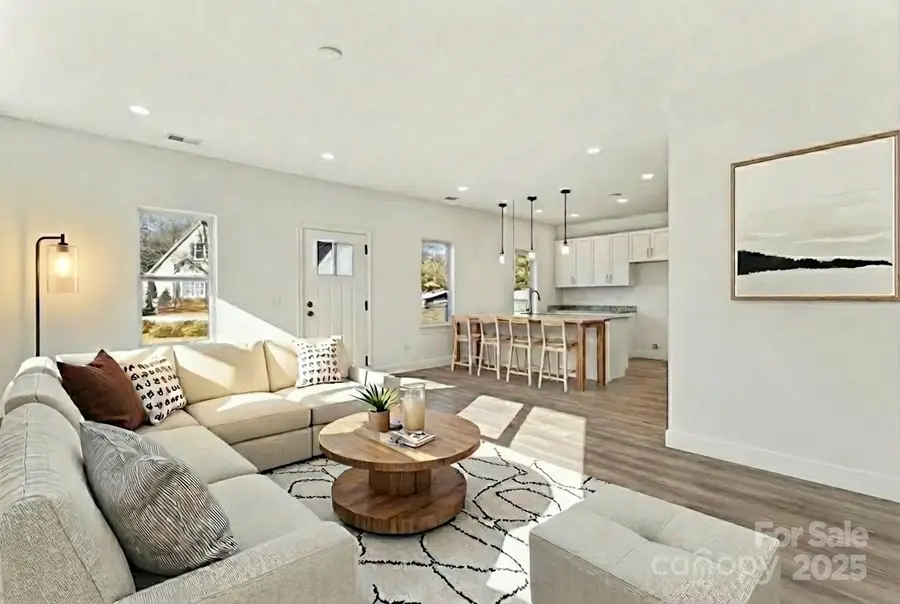 402 S Spargo Street, Dallas, NC 28034 - Image #2