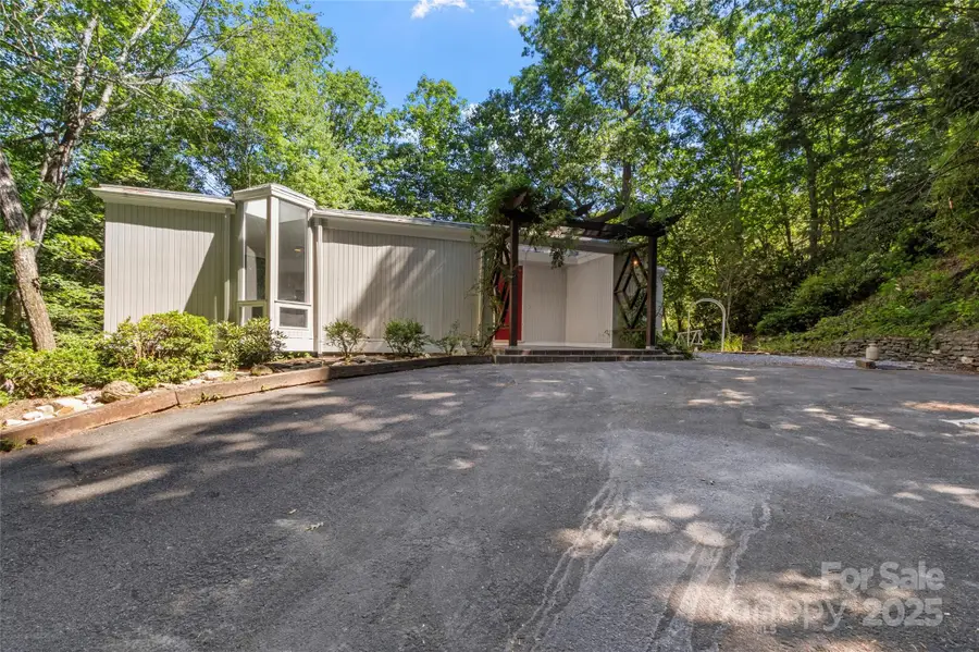 141 Wildflower Road, Spruce Pine, NC 28777 - Image #3