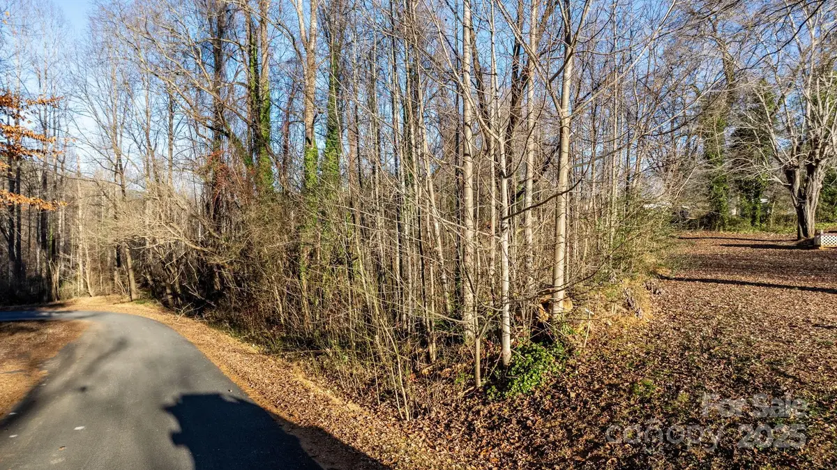 74 W Court Cemetery Road, Marion, NC 28752 - Image #1