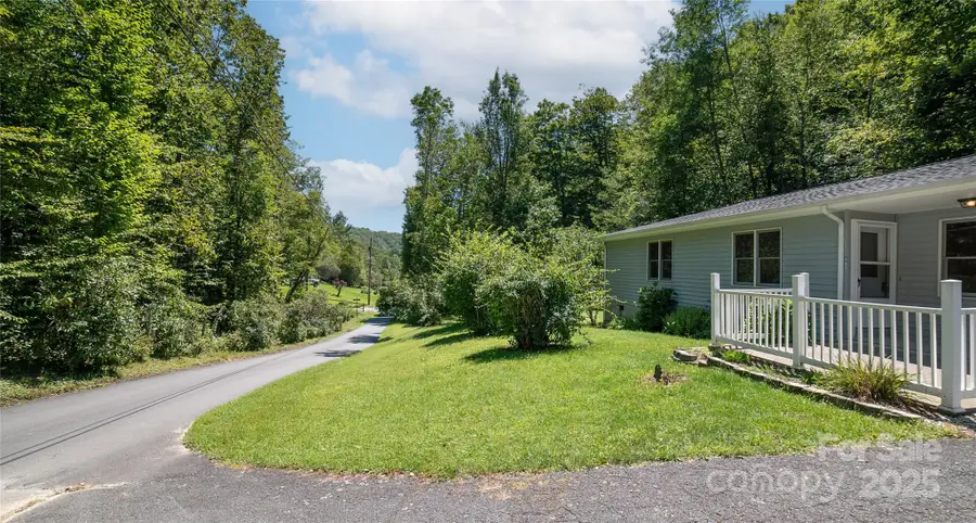 489 Astor Cook Road, Blowing Rock, NC 28605 - Image #2