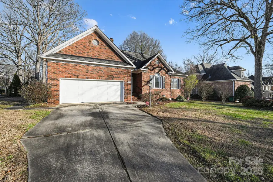 1915 Millbrook Lane, Matthews, NC 28104 - Image #3