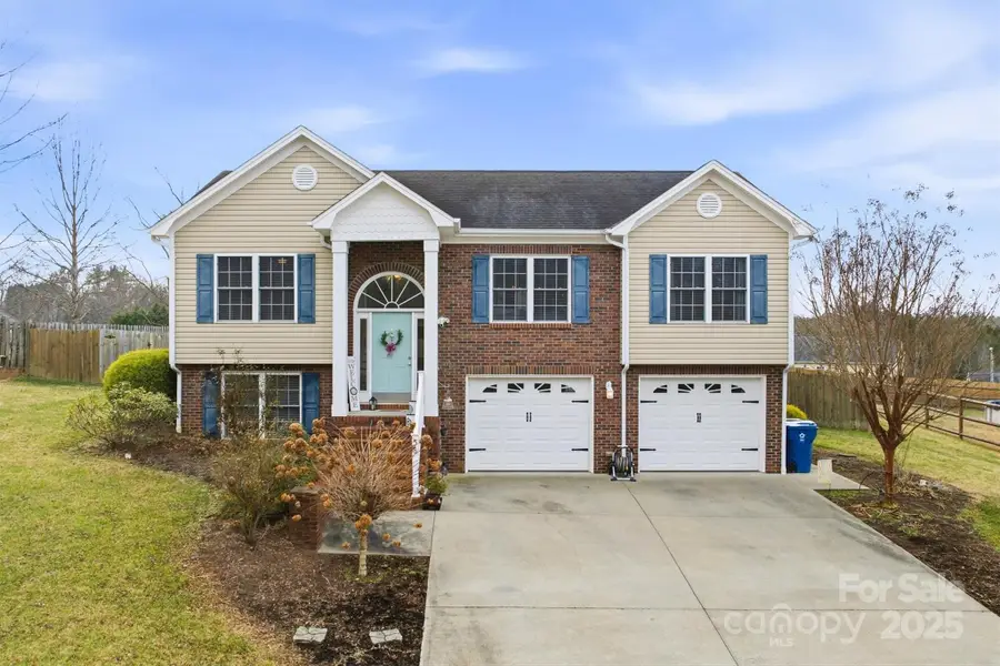 58 W Highland Avenue, Granite Falls, NC 28630 - Image #2