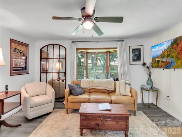 340 Mauney Cove Road, Waynesville, NC 28786