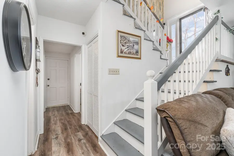 2128 23rd Street Court Ne, Hickory, NC 28601 - Image #3