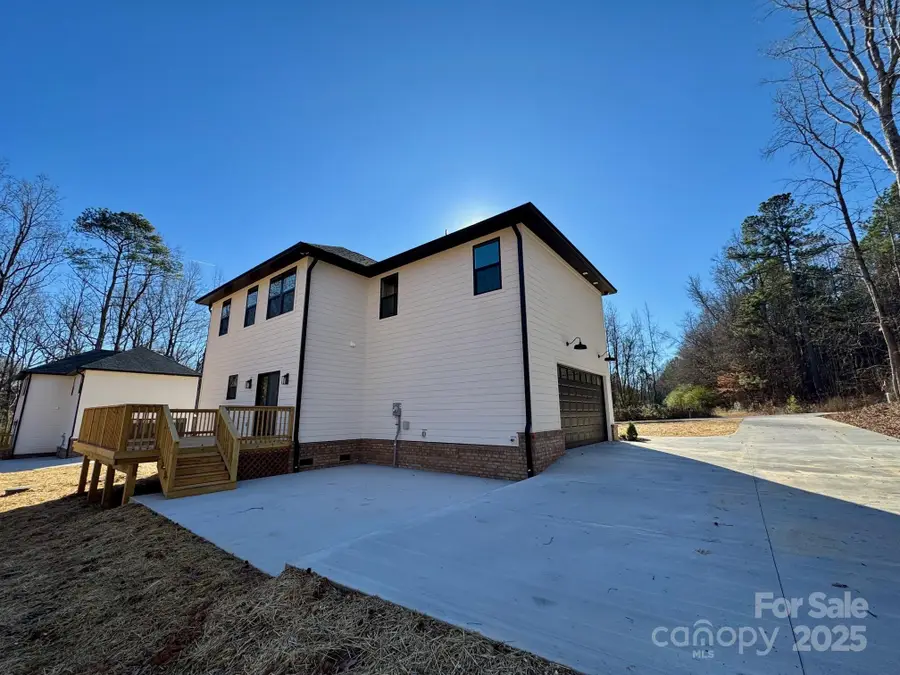 5002 Parkwood School Road, Waxhaw, NC 28173 - Image #3
