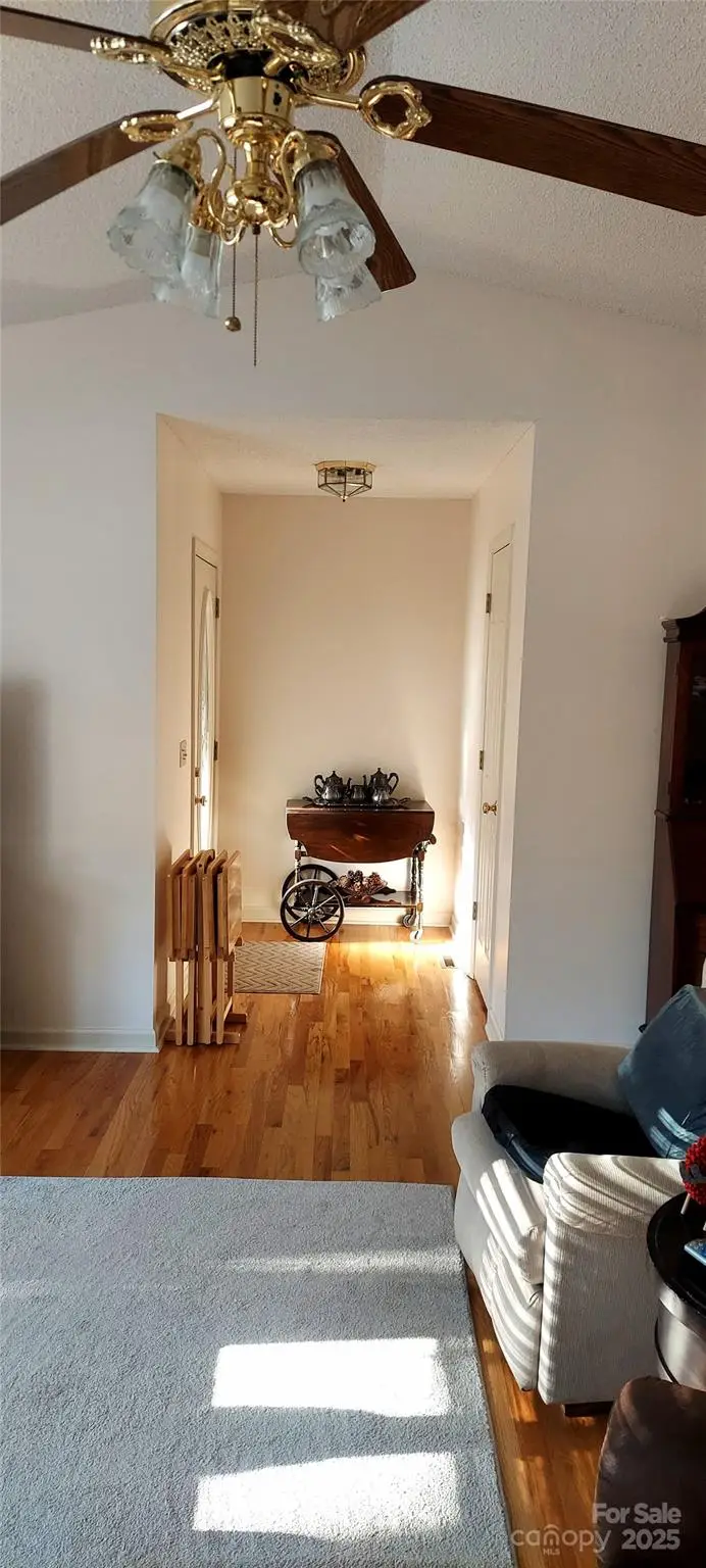 128 Ridgewood Way #208, Marion, NC 28752 - Image #2