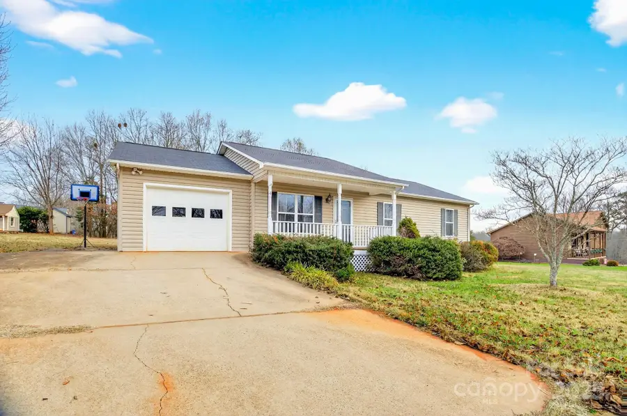 4 Plaza Drive, Granite Falls, NC 28630 - Image #3