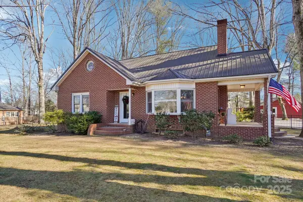 2510 Old Spartanburg Road, East Flat Rock, NC 28726