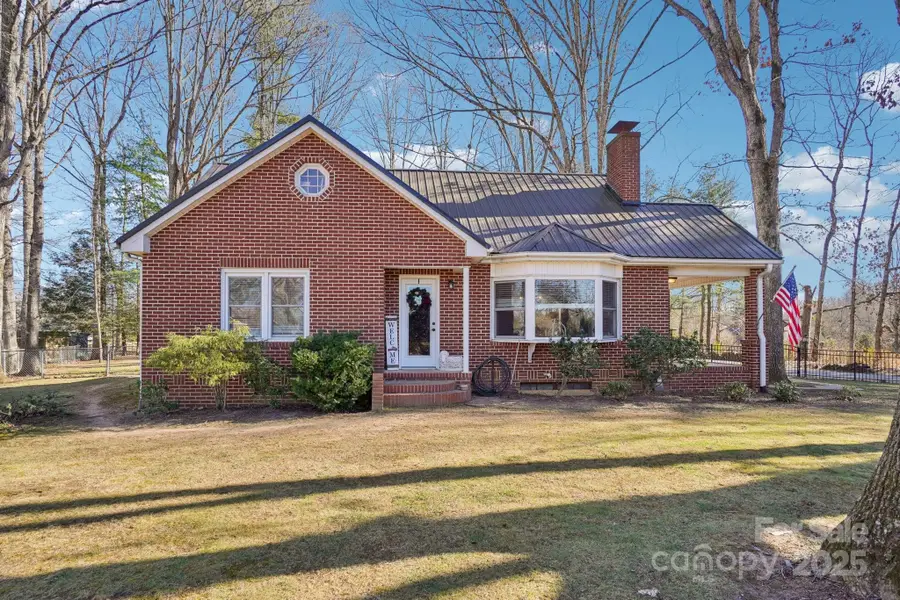 2510 Old Spartanburg Road, East Flat Rock, NC 28726 - Image #3