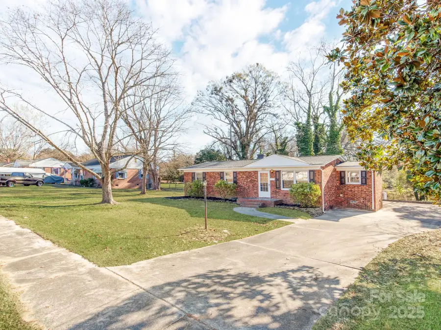 502 Mcconnell Street, Clover, SC 29710 - Image #2